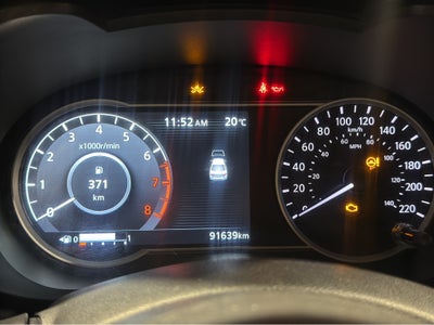2024 Nissan Versa 4 pts. Advance, TM5, a/ac., f. niebla, RA-16
