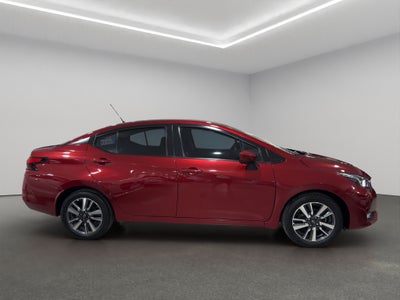 2024 Nissan Versa 4 pts. Advance, TM5, a/ac., f. niebla, RA-16