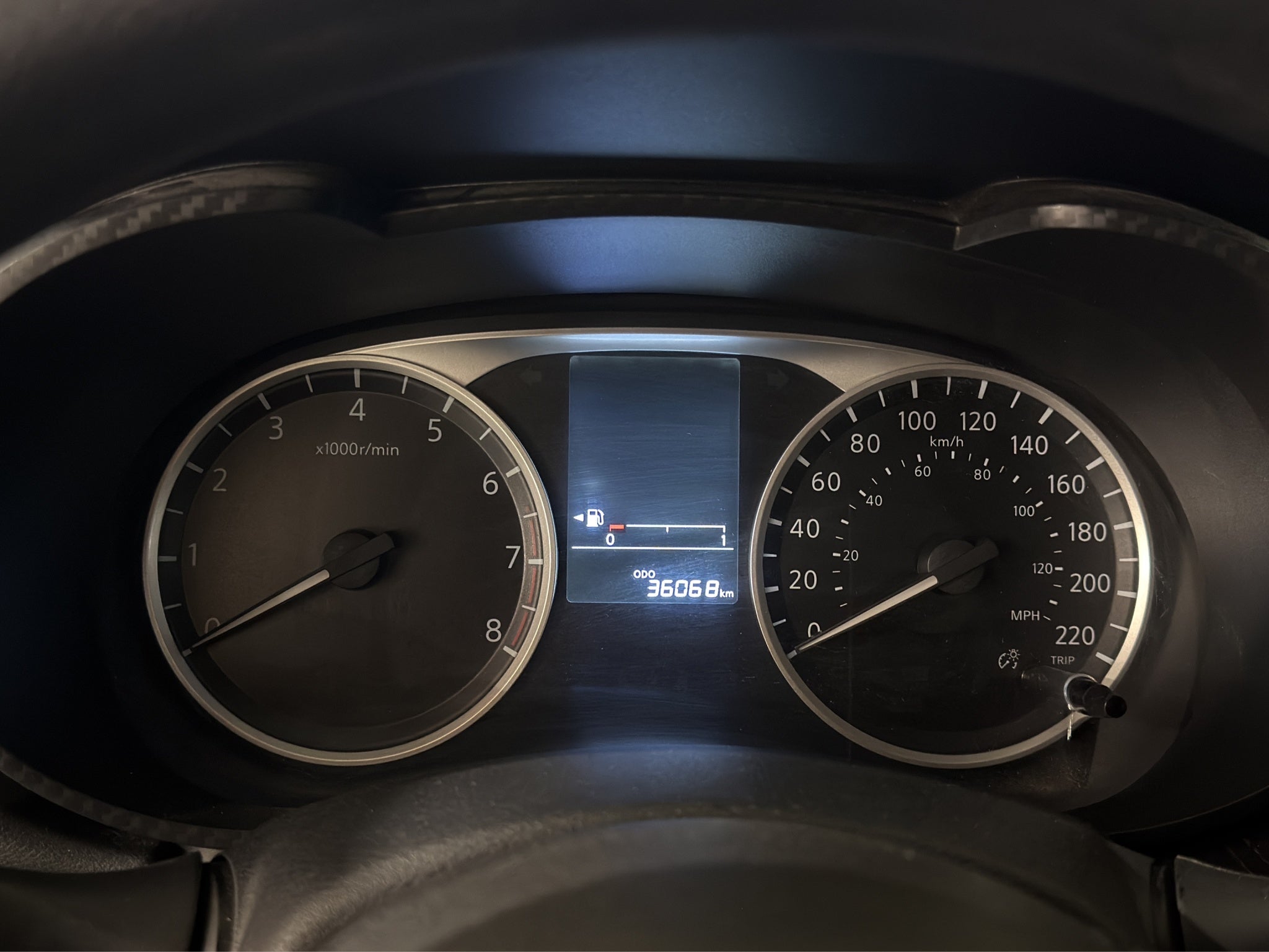 2025 Nissan Versa 4 pts. Sense, TM5, a/ac., R-15 (línea anterior)