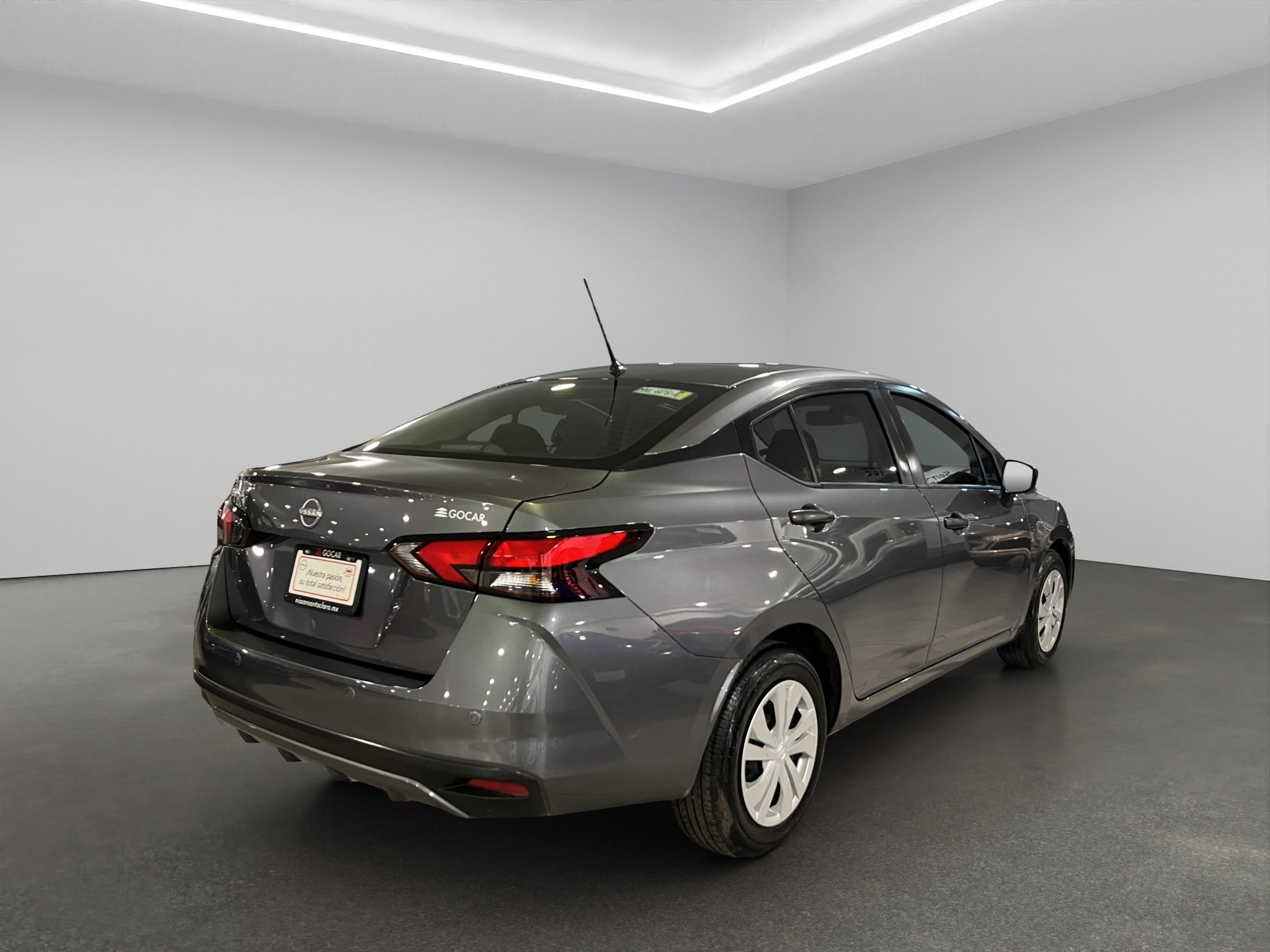 2024 Nissan Versa 4 pts. Sense, TM5, a/ac., R-15