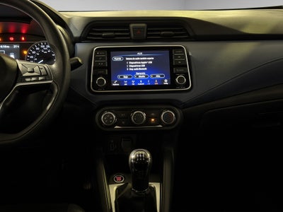 2024 Nissan Versa 4 pts. Advance, TM5, a/ac., f. niebla, RA-16