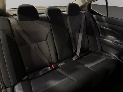 2024 Nissan Versa 4 pts. Advance, TM5, a/ac., f. niebla, RA-16