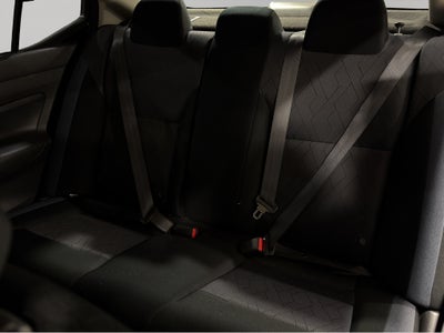 2024 Nissan Versa 4 pts. Advance, TM5, a/ac., f. niebla, RA-16