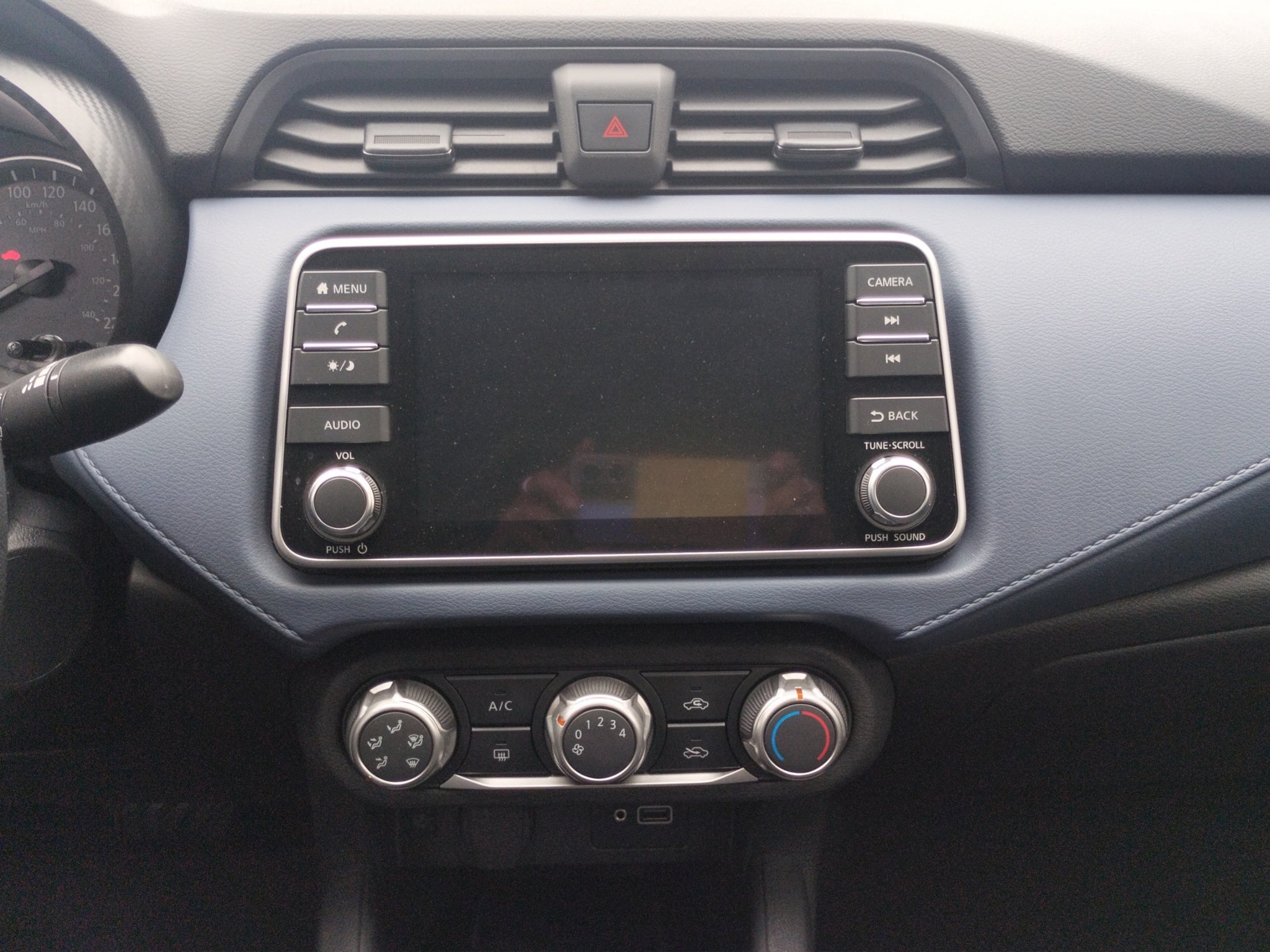 2024 Nissan Versa ADVANCE CVT