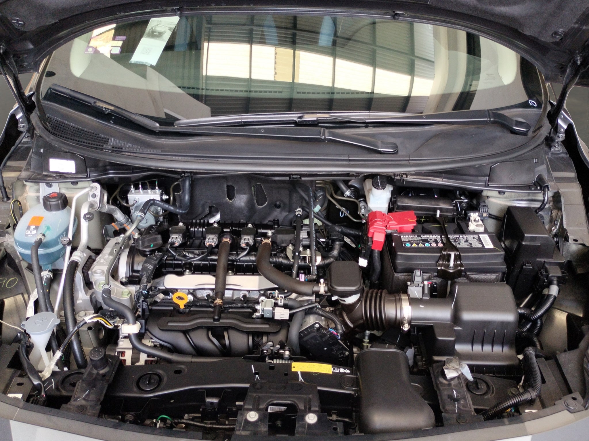 2024 Nissan Versa 4 pts. Exclusive, CVT, a/ac. Aut., piel, f. niebla, f. led, RA-17