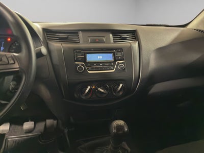 2024 Nissan Comerciales NP300 2 pts. Chas. Cab., TM6