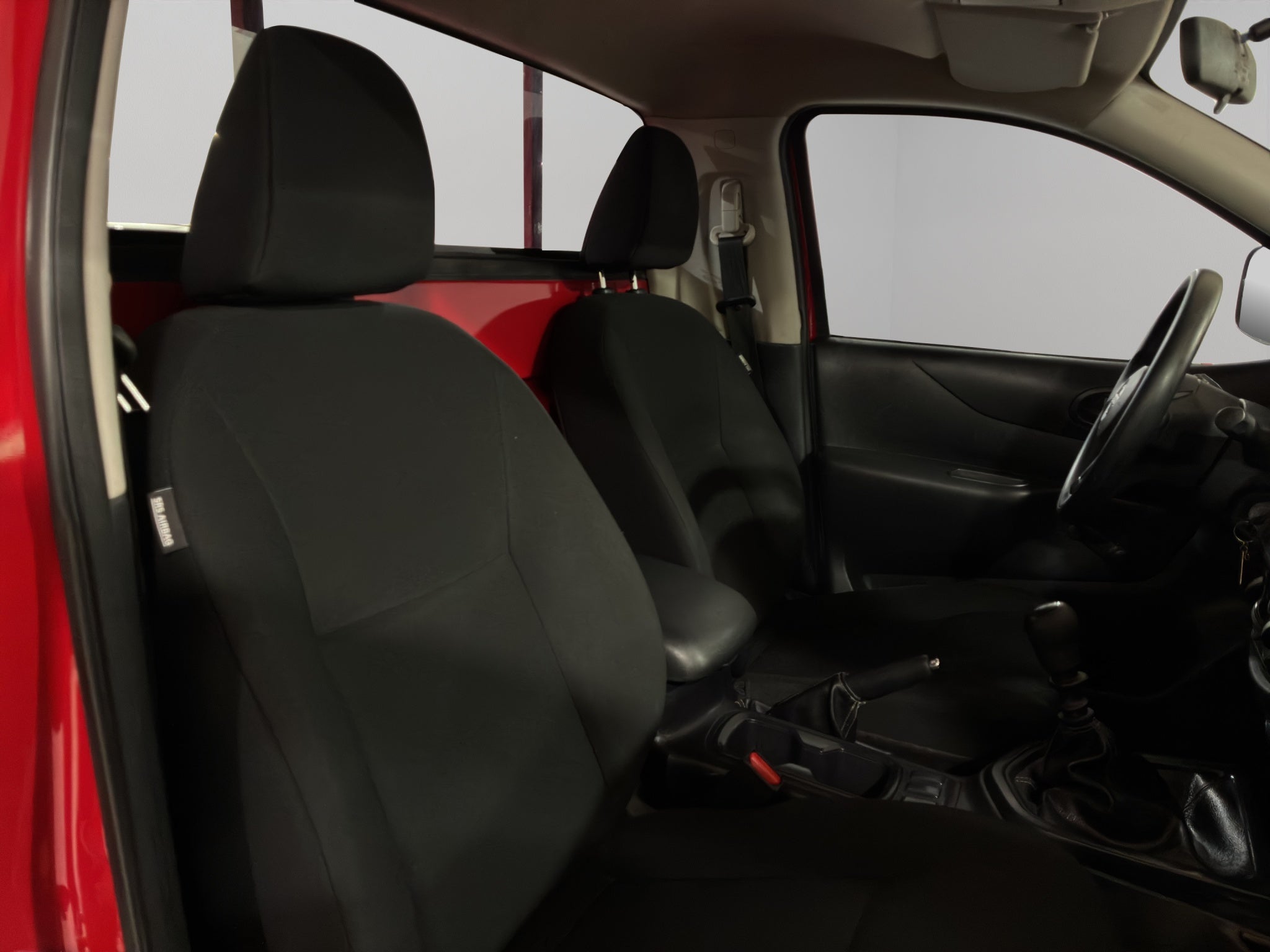 2024 Nissan Comerciales NP300 2 pts. Chas. Cab., TM6