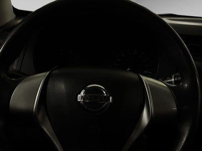 2020 Nissan Comerciales NP300 4 pts. S, Pick-Up, Doble Cab., TM6, a/ac. (línea anterior)