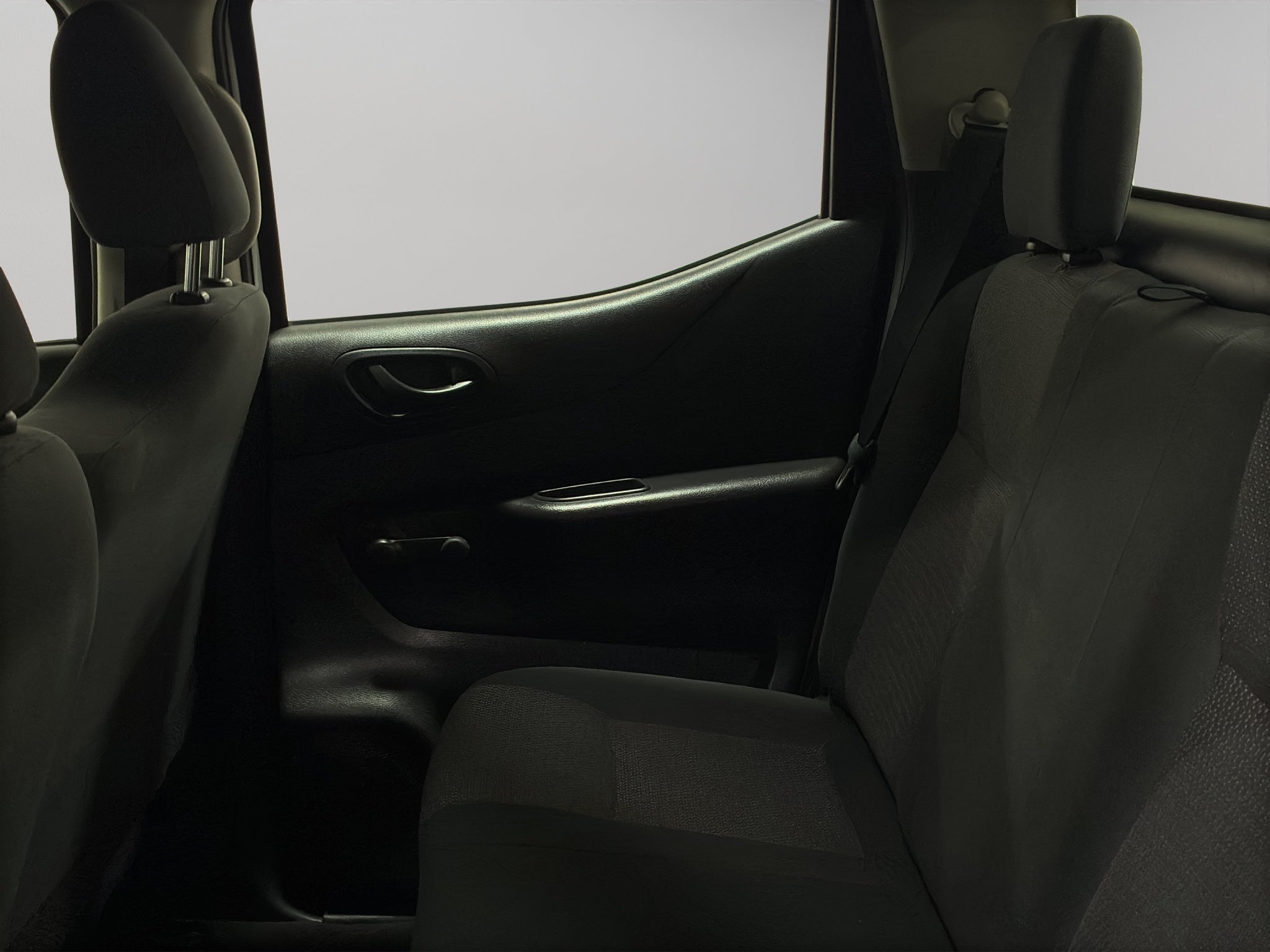 2020 Nissan Comerciales NP300 4 pts. S, Pick-Up, Doble Cab., TM6, a/ac. (línea anterior)