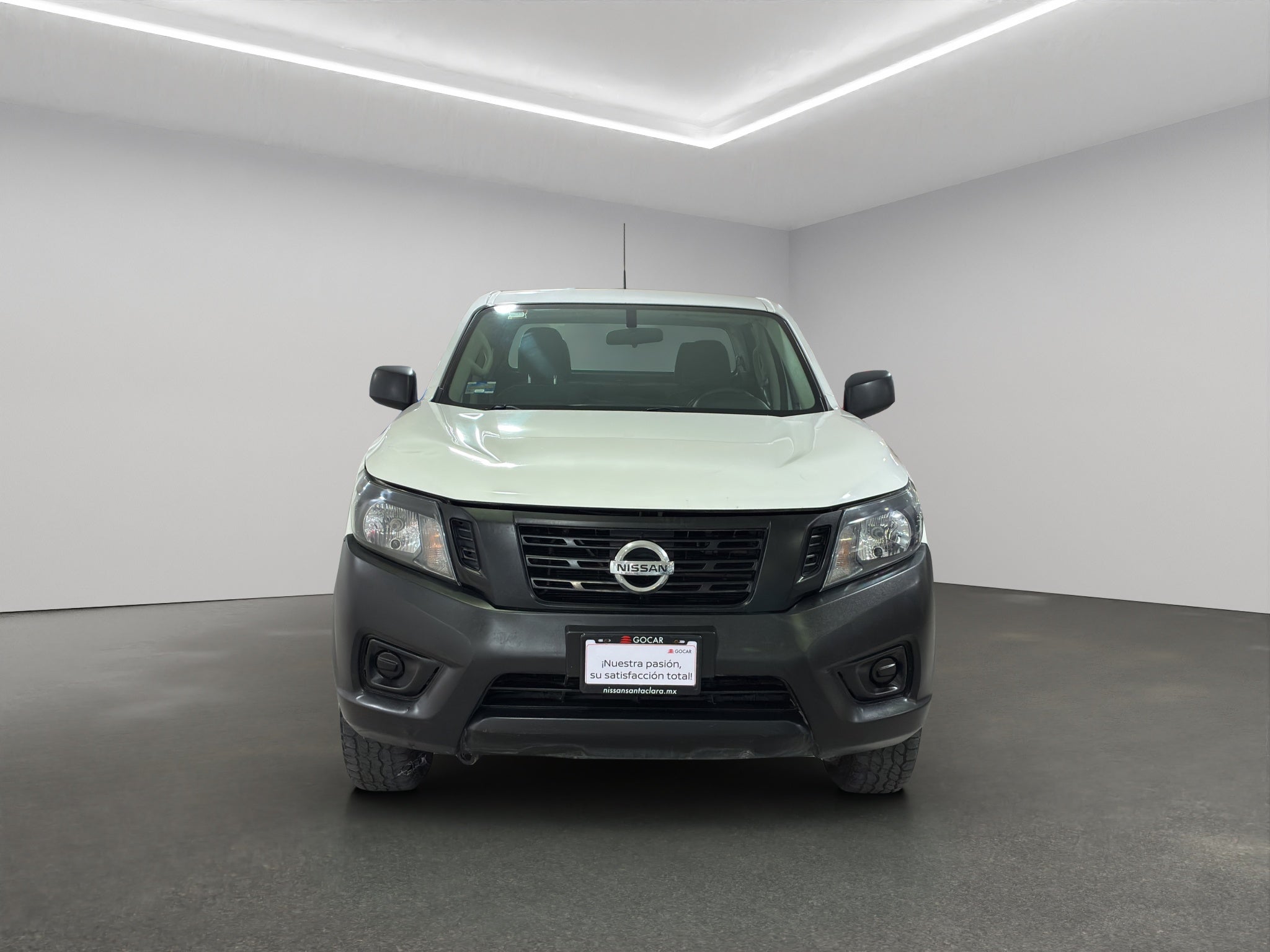 2020 Nissan Comerciales NP300 4 pts. S, Pick-Up, Doble Cab., TM6, a/ac. (línea anterior)