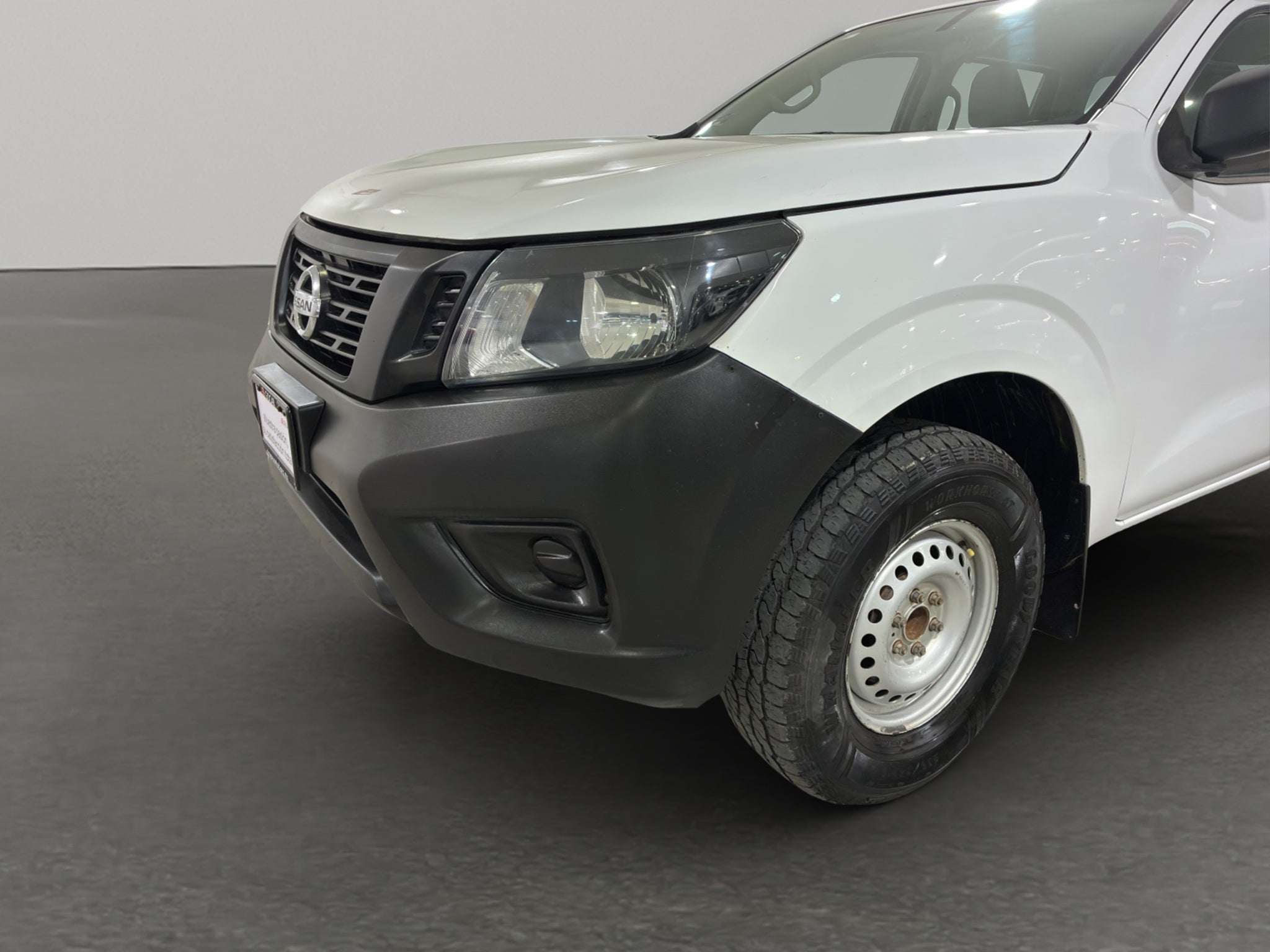 2020 Nissan Comerciales NP300 4 pts. S, Pick-Up, Doble Cab., TM6, a/ac. (línea anterior)