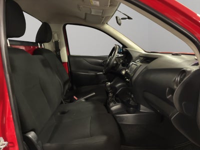 2025 Nissan Comerciales NP300 2 pts. Chas. Cab., TM6