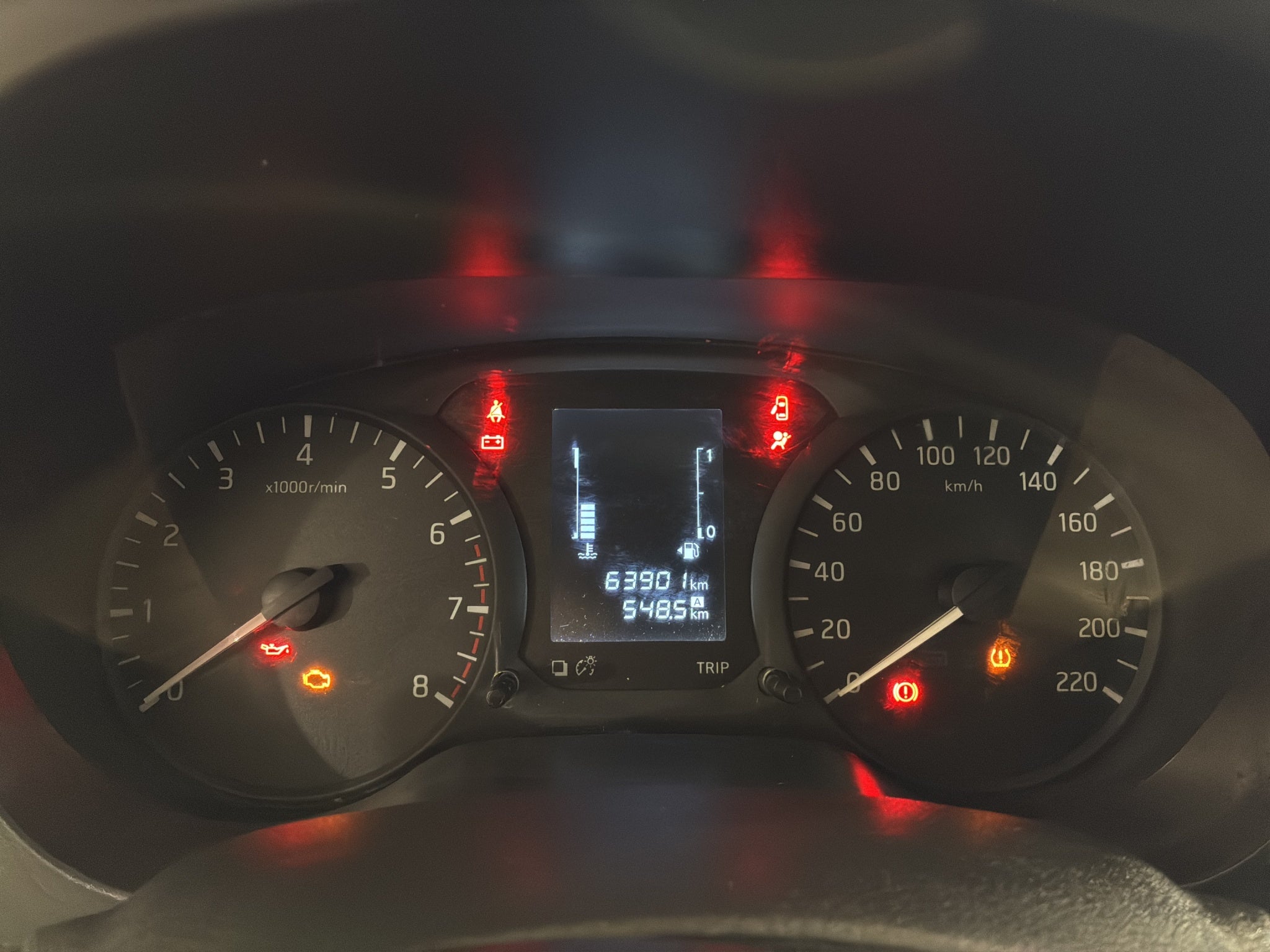 2025 Nissan Comerciales NP300 2 pts. Chas. Cab., TM6