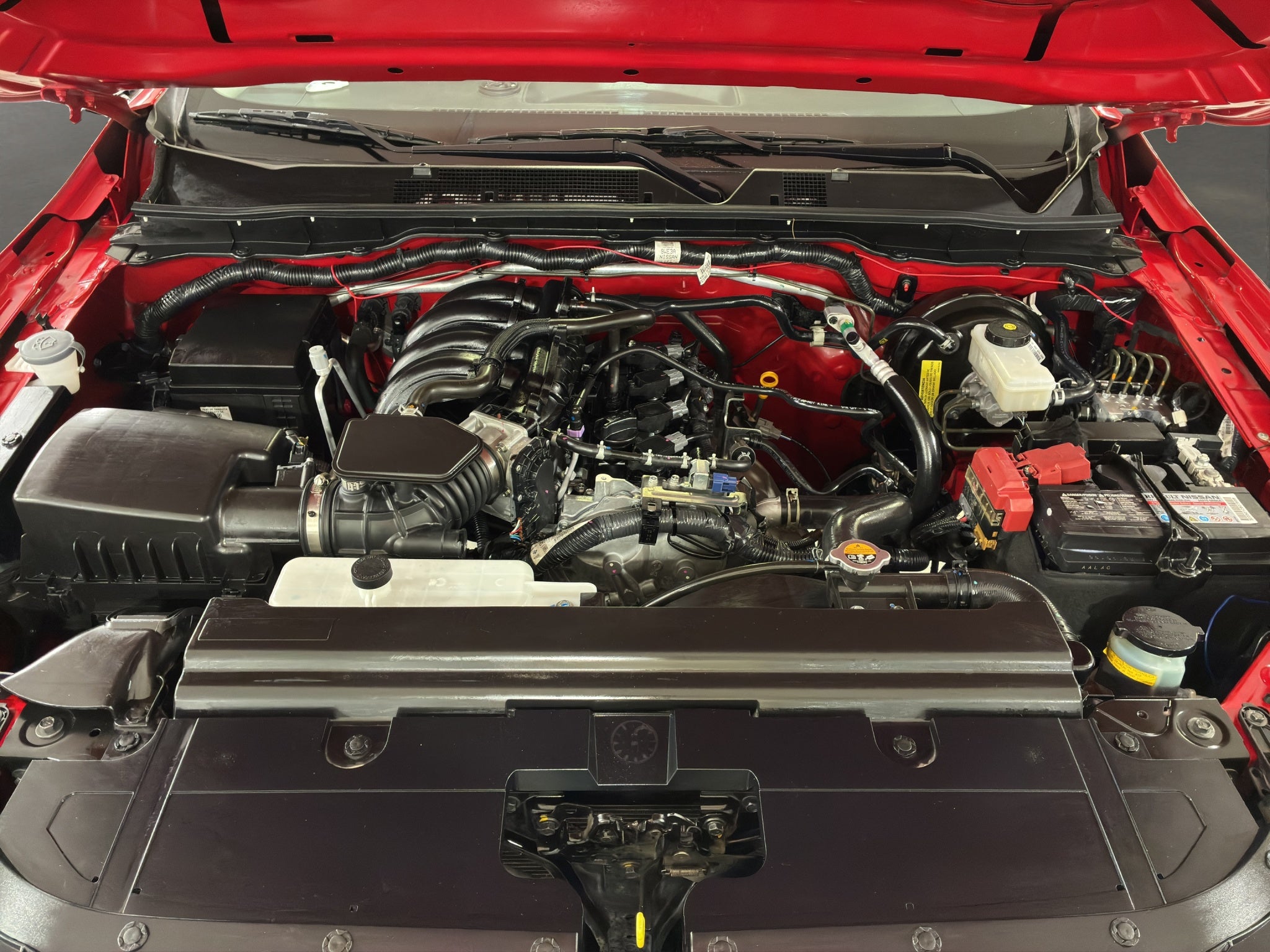 2025 Nissan Comerciales NP300 2 pts. Chas. Cab., TM6