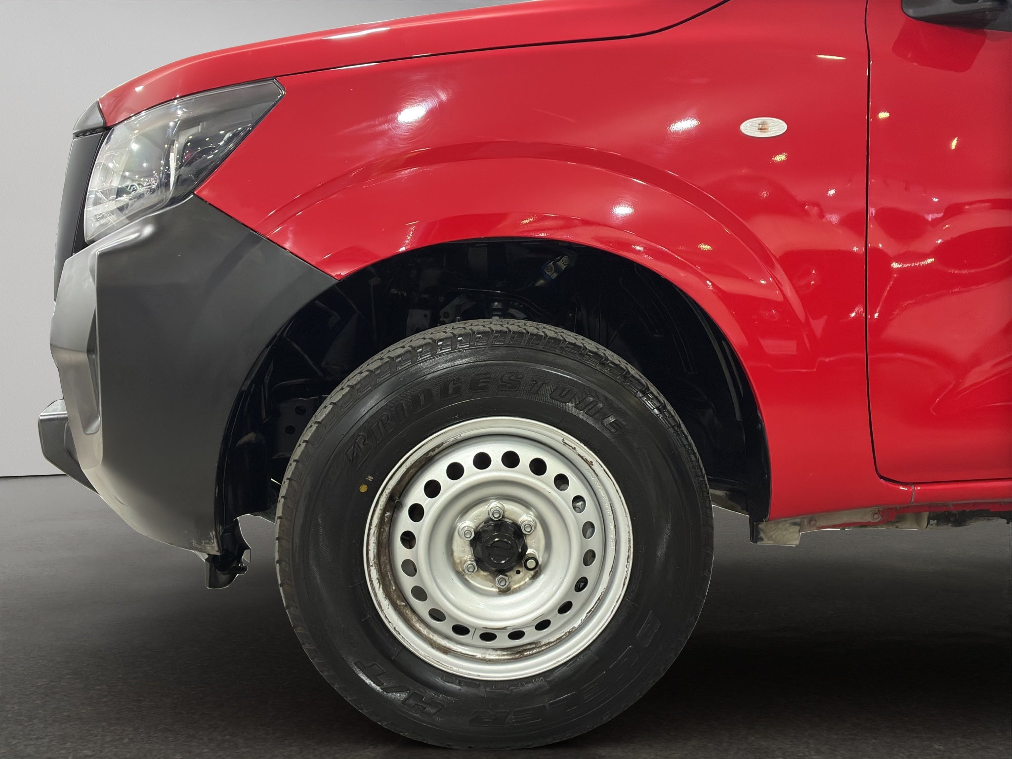 2025 Nissan Comerciales NP300 2 pts. Chas. Cab., TM6