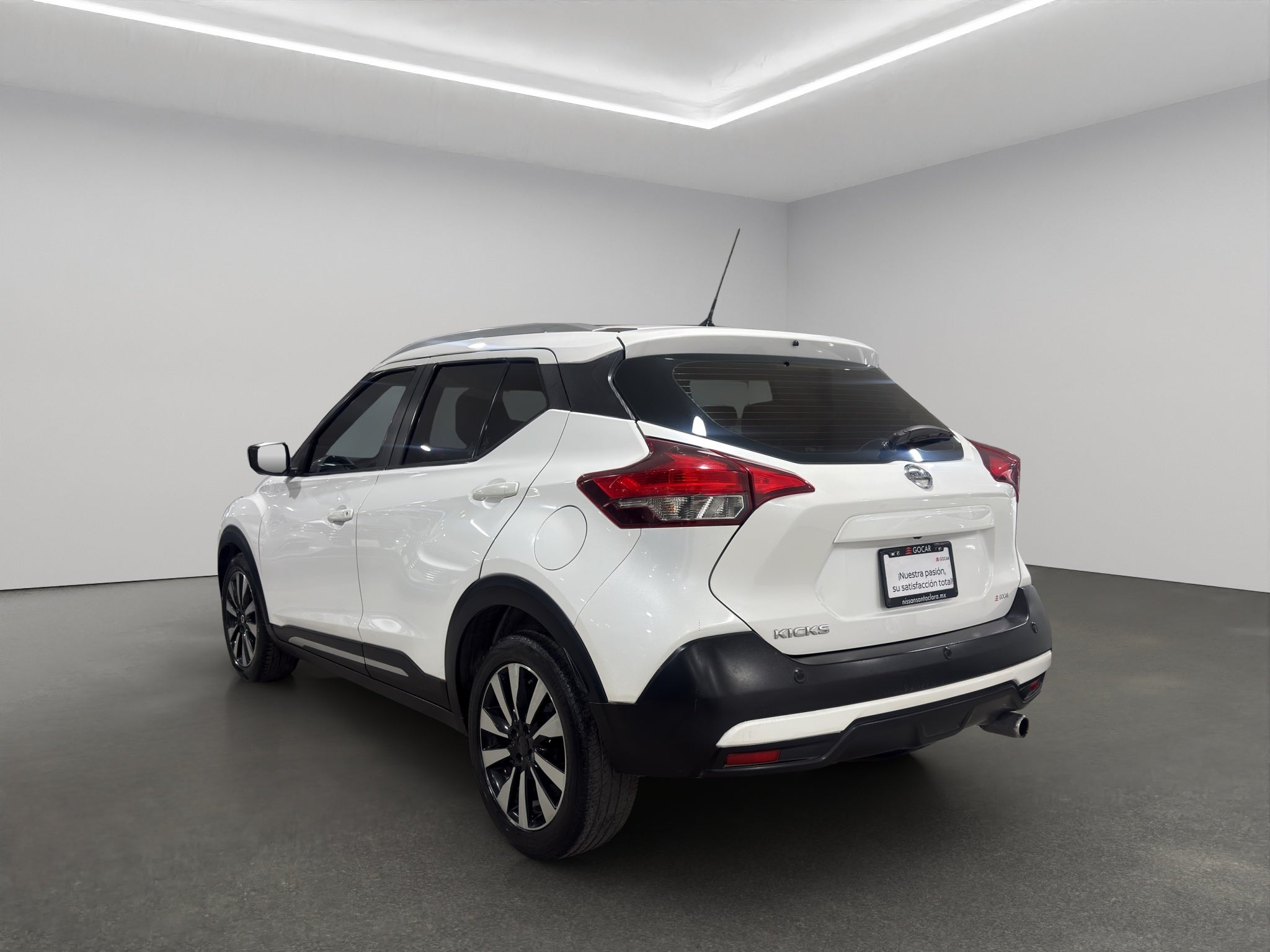 2018 Nissan Kicks VUD 5 pts. Exclusive, 1.6l, TA, a/ac. Aut., VE, piel, GPS, RA-17