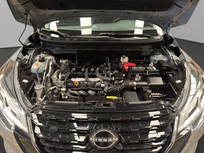 2025 Nissan Kicks VUD 5 pts. Play Advance, 1.6l, TM5, RA-17 (línea nueva)
