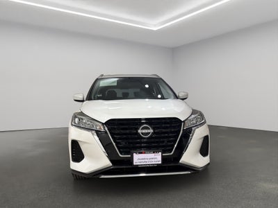 2024 Nissan Kicks VUD 5 pts. Advance, 1.6l, TM5, a/ac., VE, RA-16 (línea anterior)