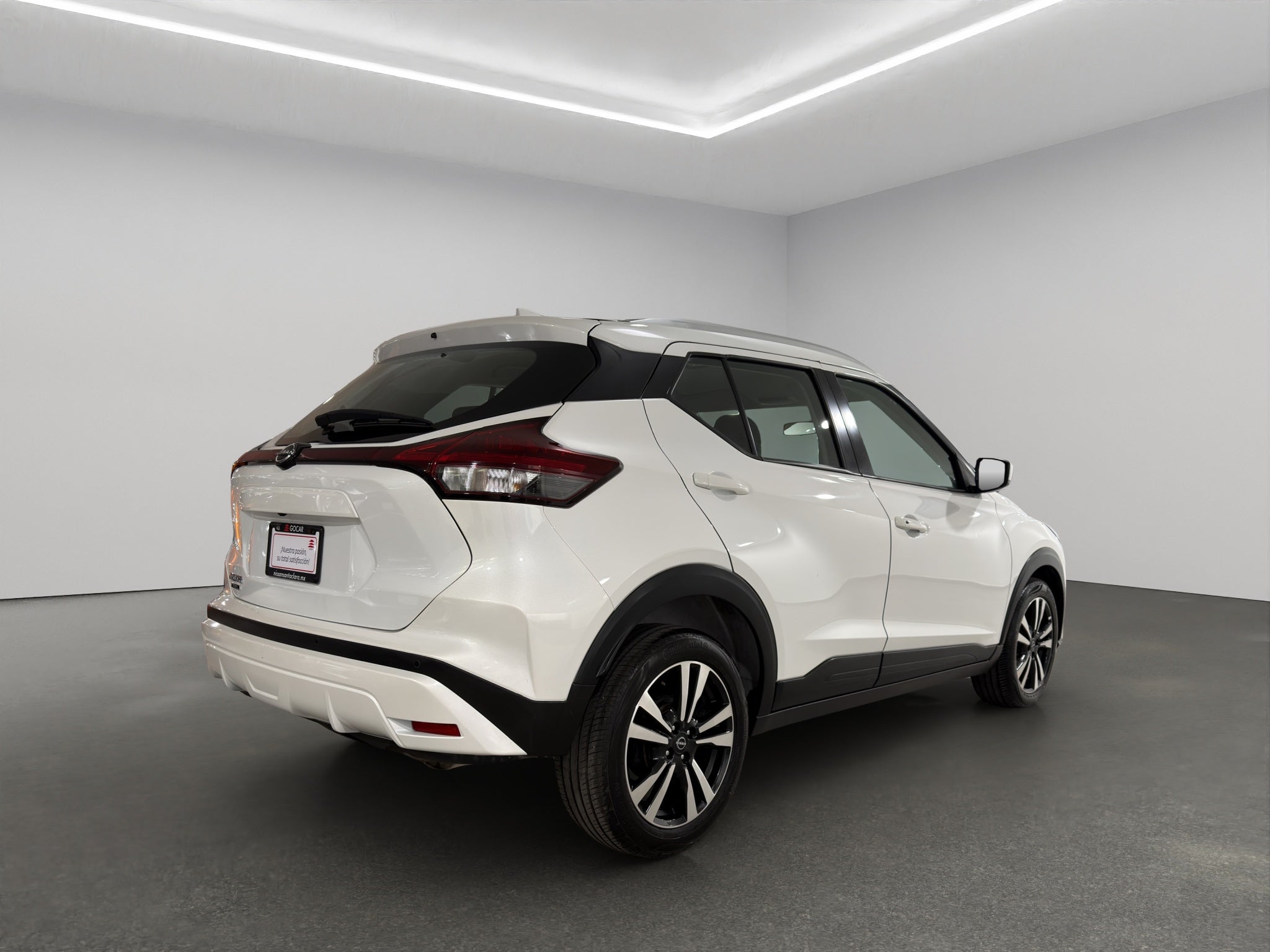 2024 Nissan Kicks VUD 5 pts. Advance, 1.6l, TM5, a/ac., VE, RA-16 (línea anterior)