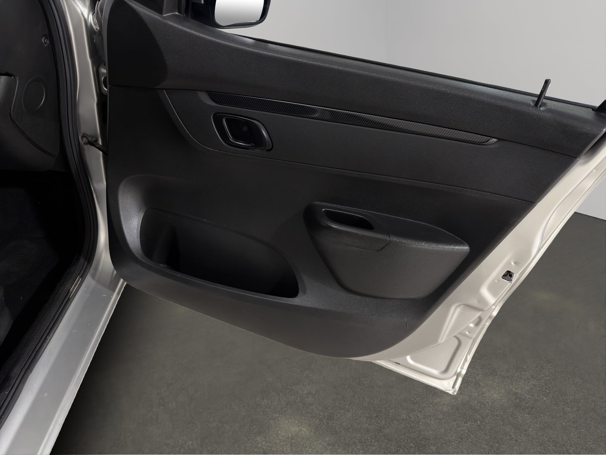 2020 Renault Kwid 5 pts. HB Iconic, TM5, a/ac., f. niebla, R-14