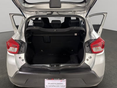 2020 Renault Kwid 5 pts. HB Iconic, TM5, a/ac., f. niebla, R-14