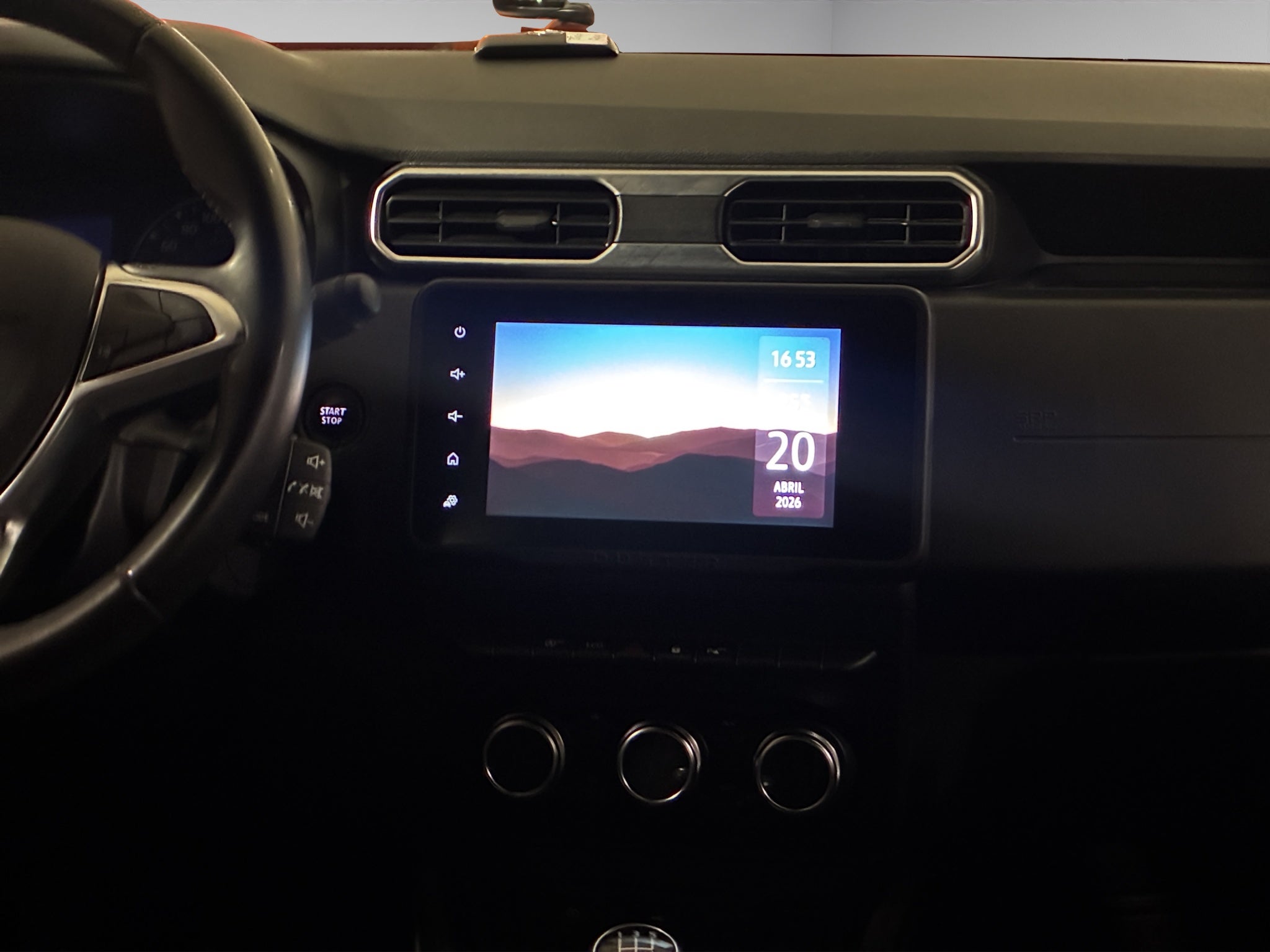 2023 Renault Duster VUD 5 pts. Iconic, 1.3T, TA, a/ac. Aut., VE, f. niebla, RA-17