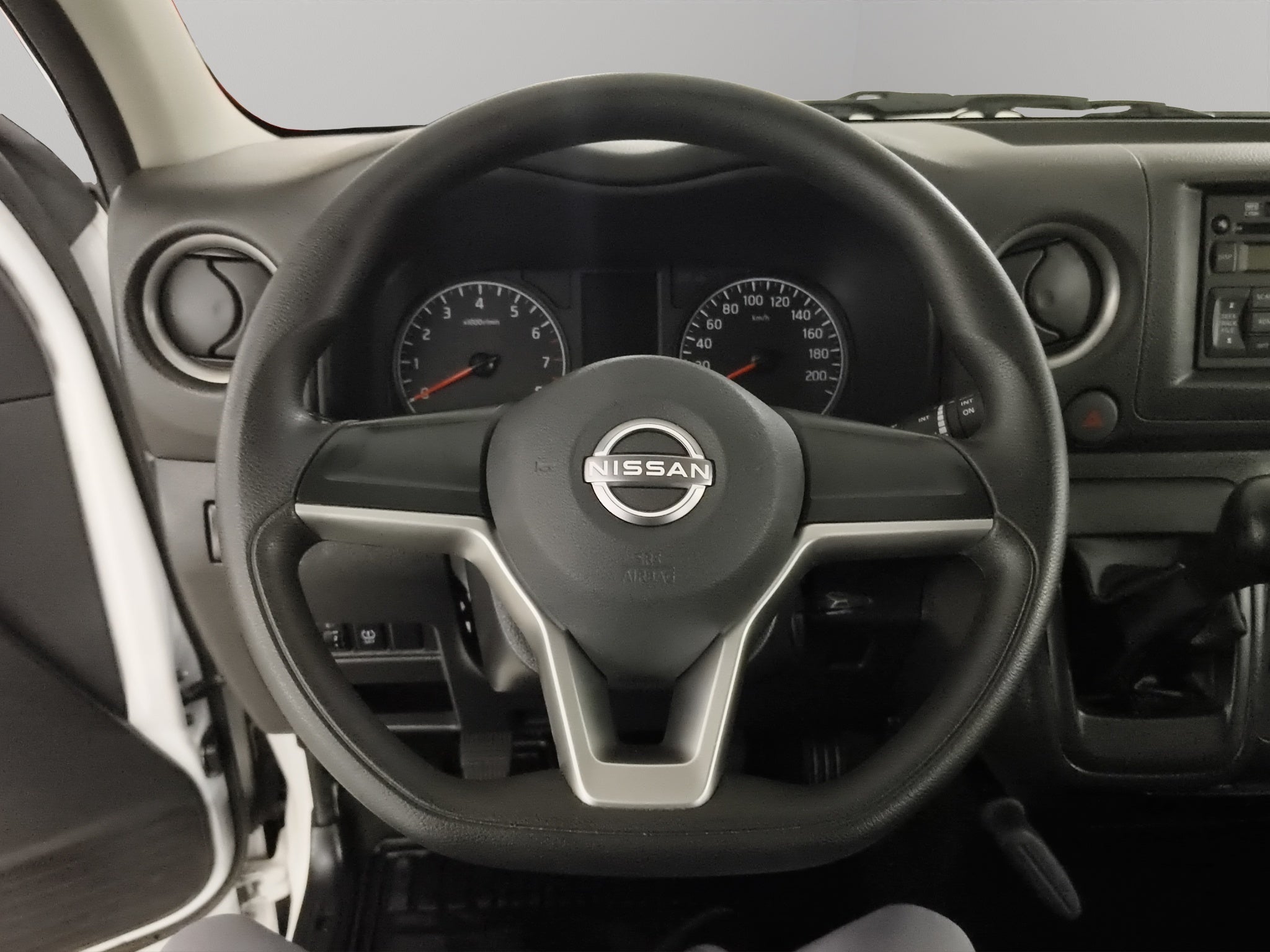 2022 Nissan Urvan Pasajeros 4 pts. TM5, a/ac., VE, 12 pas.