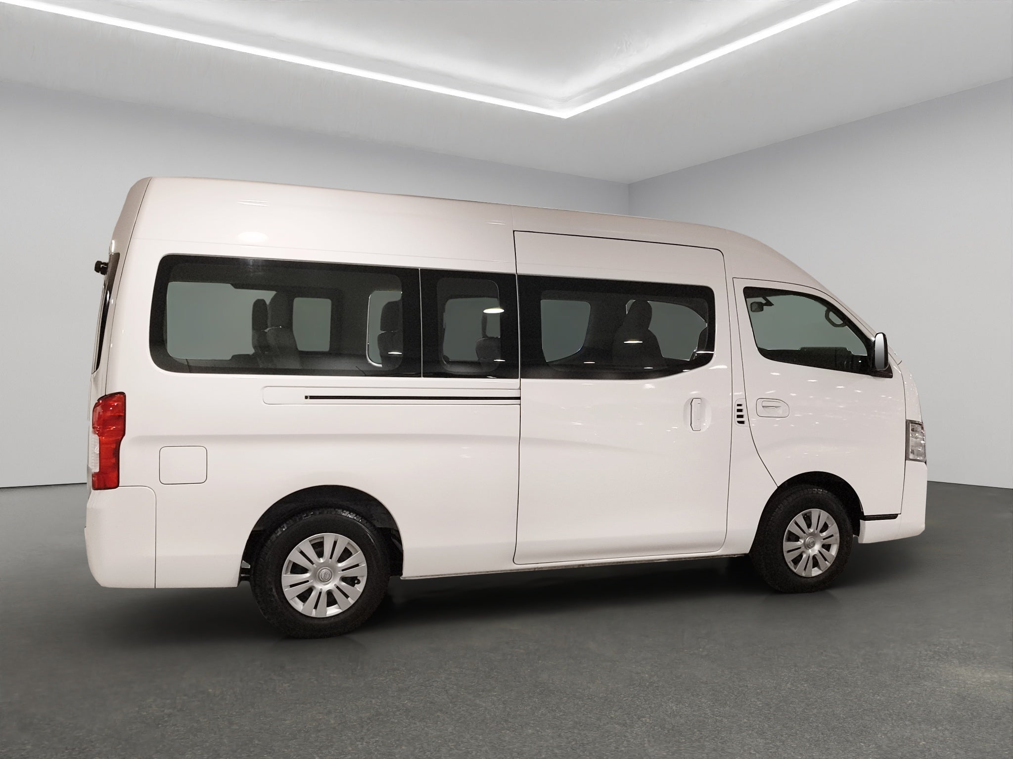 2022 Nissan Urvan Pasajeros 4 pts. TM5, a/ac., VE, 12 pas.