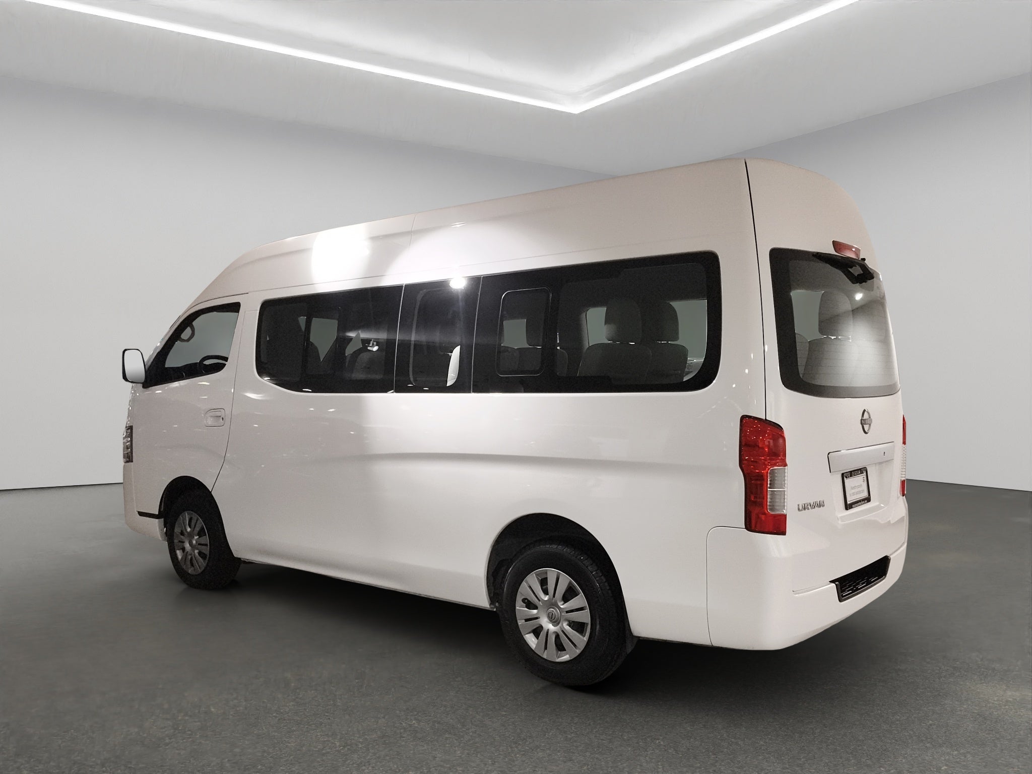 2022 Nissan Urvan Pasajeros 4 pts. TM5, a/ac., VE, 12 pas.