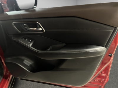 2023 Nissan X-Trail VUD 5 pts. Exclusive, TA, piel, RA-18 (línea nueva)