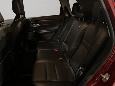 2023 Nissan X-Trail VUD 5 pts. Exclusive, TA, piel, RA-18 (línea nueva)