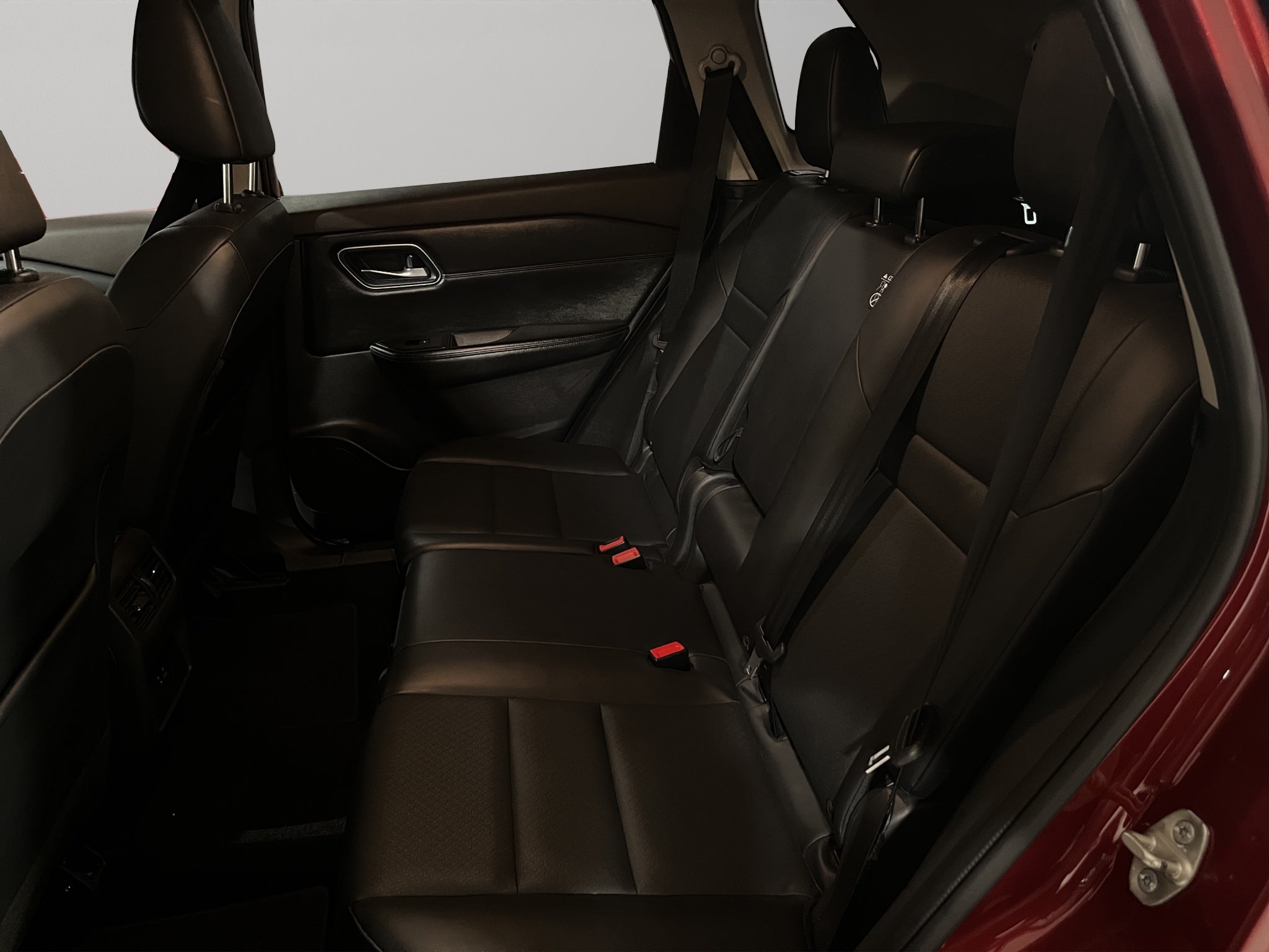 2023 Nissan X-Trail VUD 5 pts. Exclusive, TA, piel, RA-18 (línea nueva)