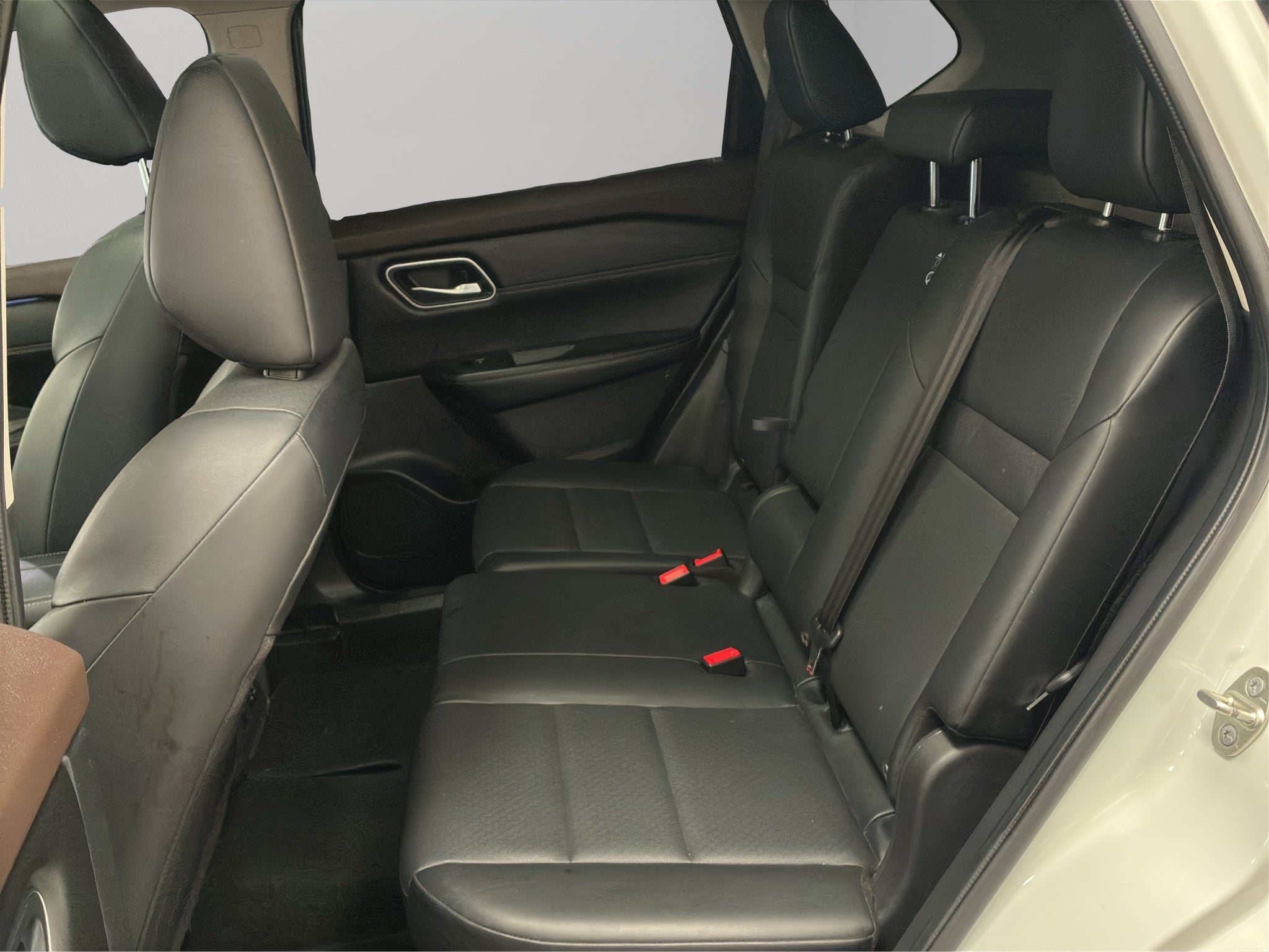2024 Nissan X-Trail VUD 5 pts. Platinum Plus, TA, piel, QCP, GPS, ADAS, RA-19