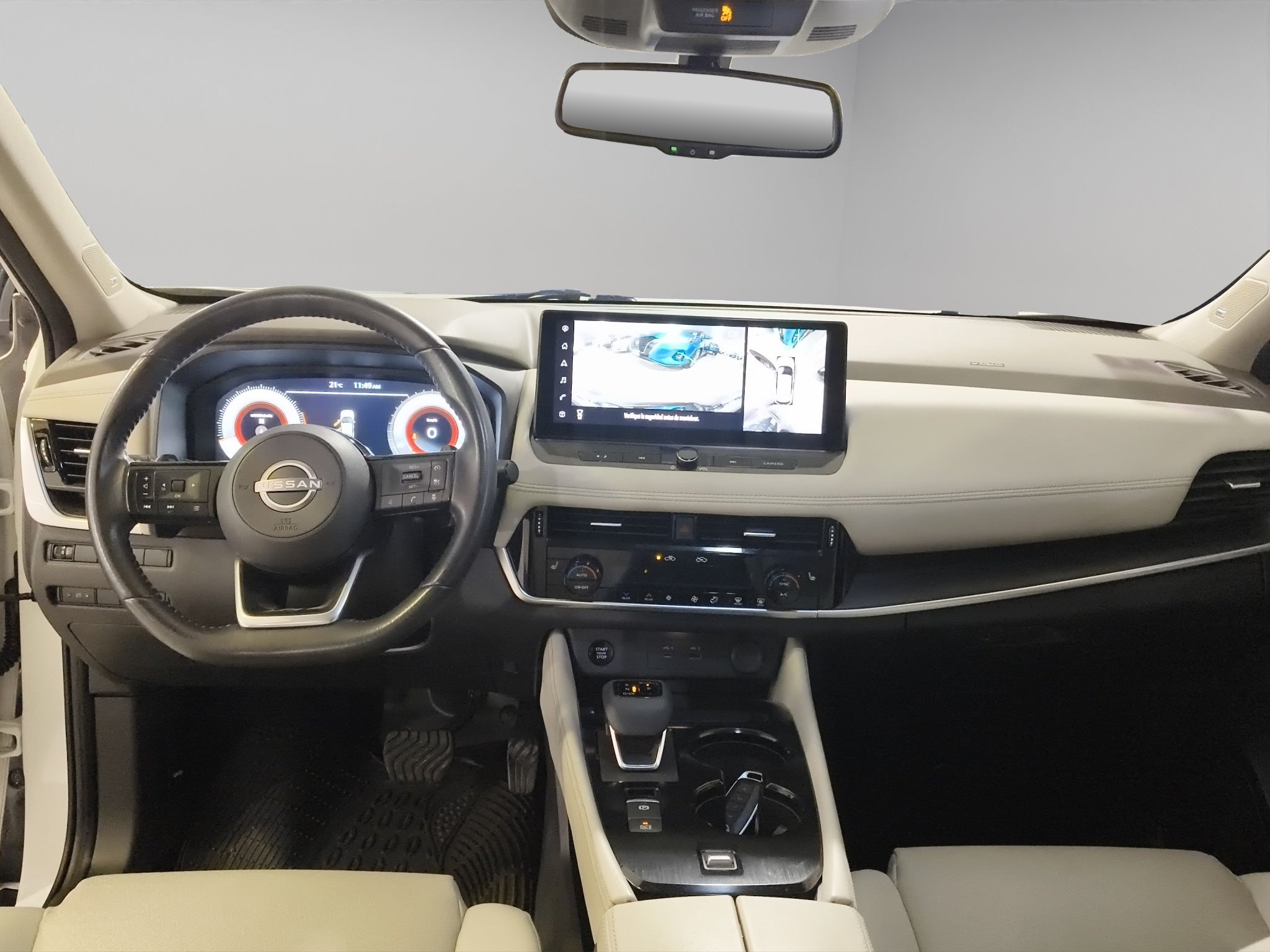 2025 Nissan X-Trail VUD 5 pts. Platinum, TA, piel, QCP, GPS, RA-19