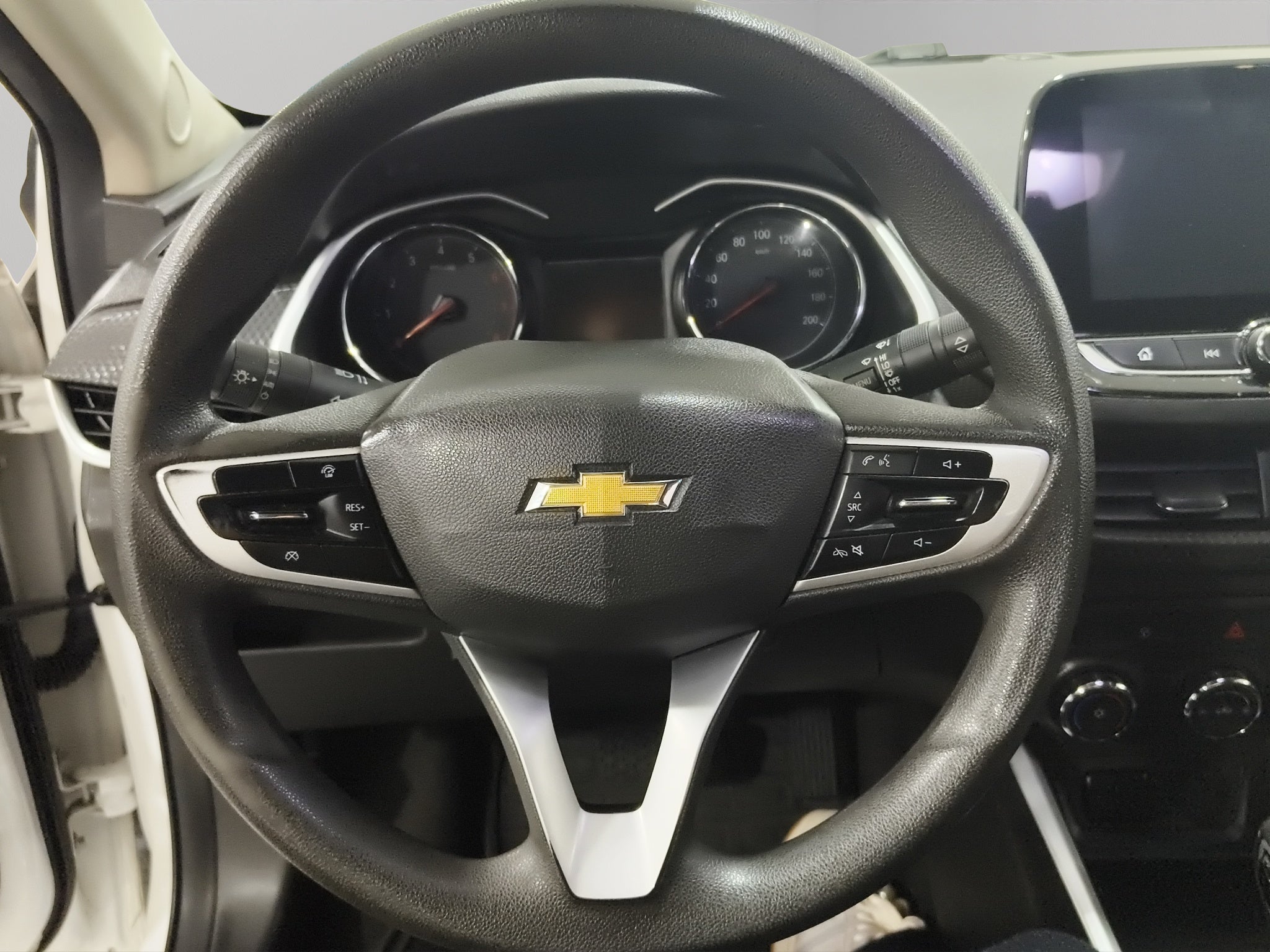 2023 Chevrolet Onix 4 pts. LT, 1.0T, TA, a/ac. Aut., VE, BA, RA-16