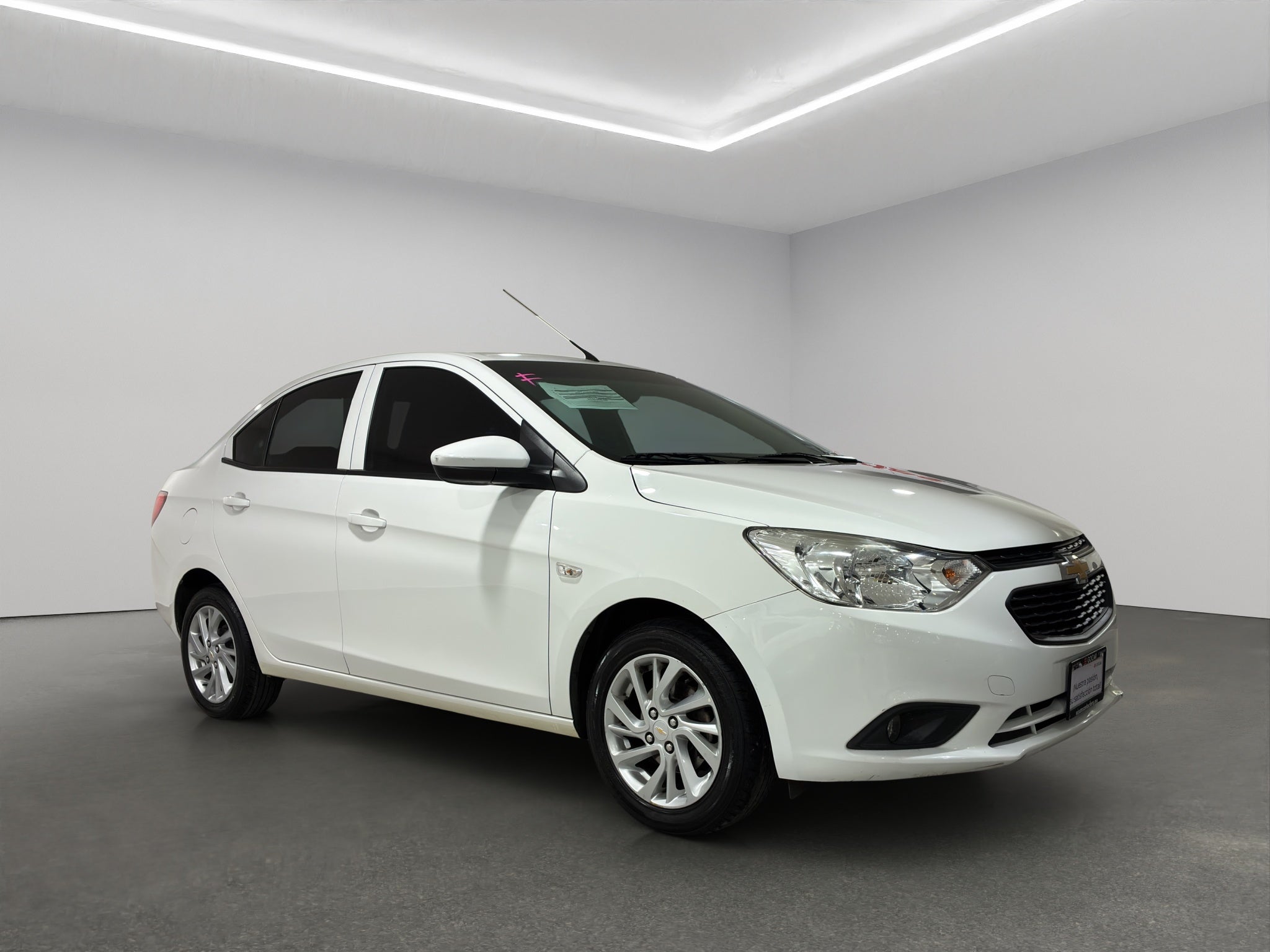 2023 Chevrolet Aveo 4 pts. LT, TM5, a/ac. Aut., f. niebla, RA-15 (línea anterior)