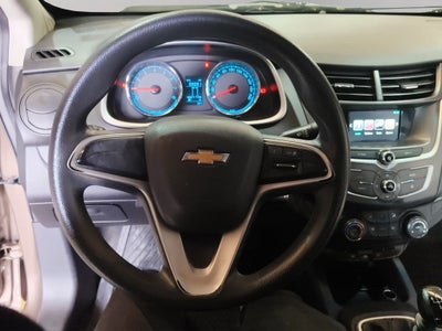 2020 Chevrolet Aveo 4 pts. LT, TM5, a/ac. Aut., f. niebla, RA-15