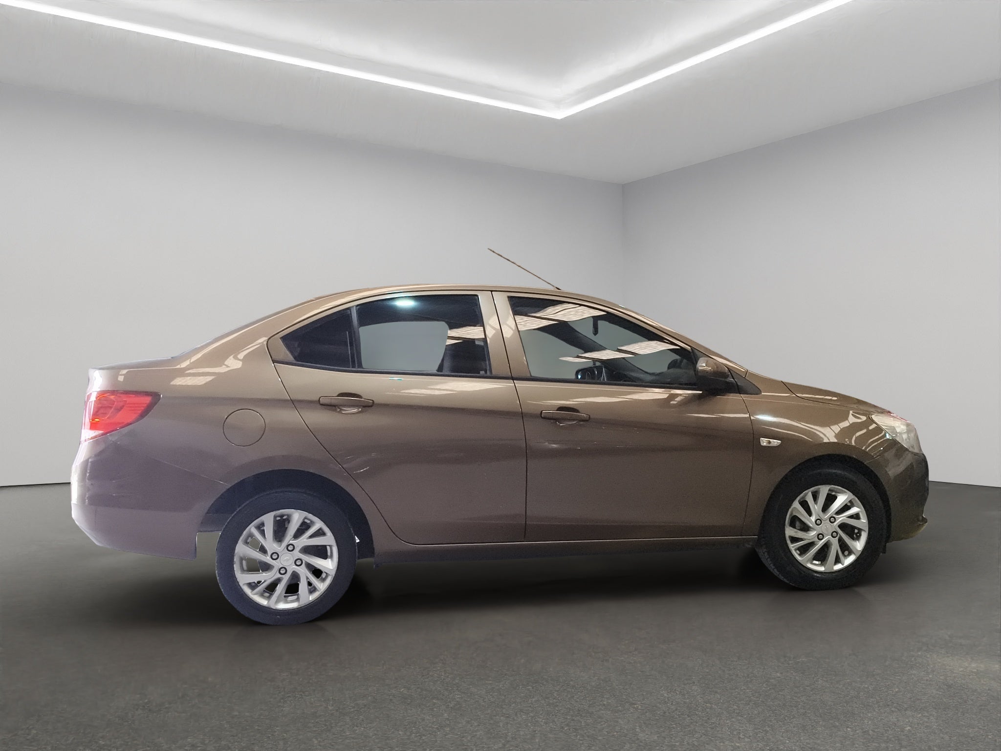 2020 Chevrolet Aveo 4 pts. LT, TM5, a/ac. Aut., f. niebla, RA-15
