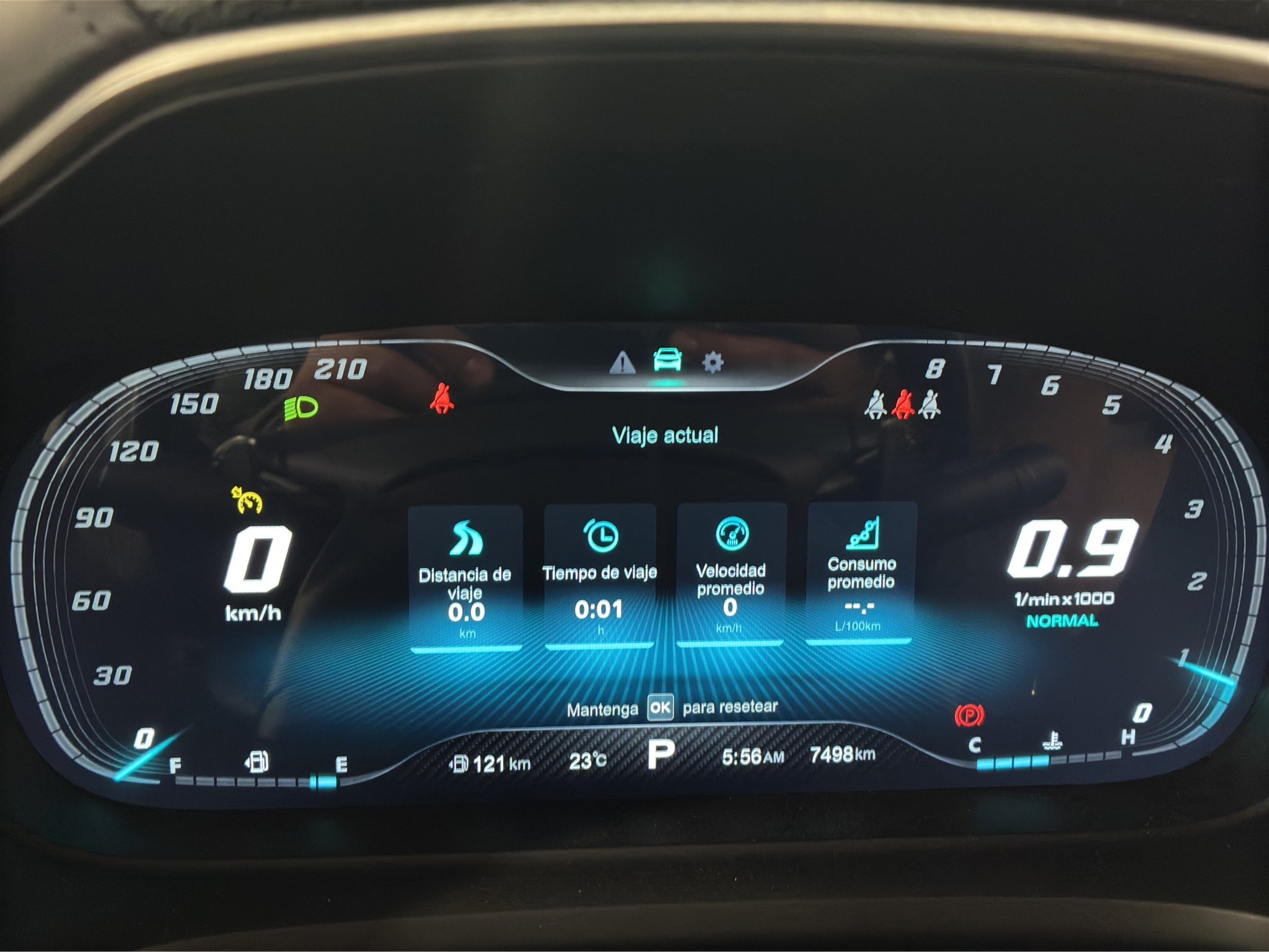 2024 MG HS VUD 5 pts. Trophy Pack, piel, astos. cubo, TP, RA-18 (línea nueva)