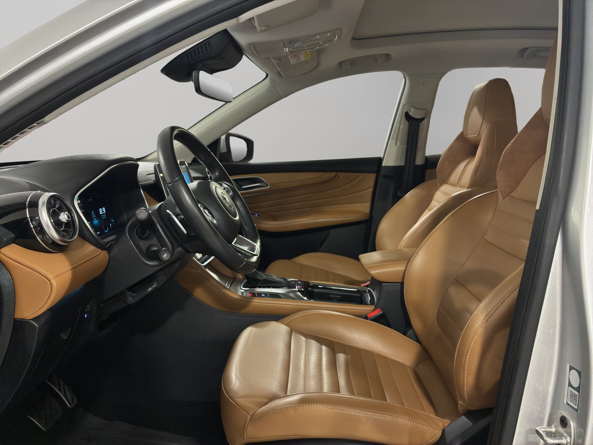 2024 MG HS VUD 5 pts. Trophy Pack, piel, astos. cubo, TP, RA-18 (línea nueva)