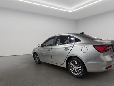 2024 MG MG5 4 pts. Elegance, 1.5l, TM5, VE, piel, QC, RA-16 (línea anterior)