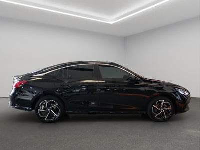 2024 MG GT 4 pts. Alpha, 1.5T, TA, piel, QC, cambios al volante, RA-17