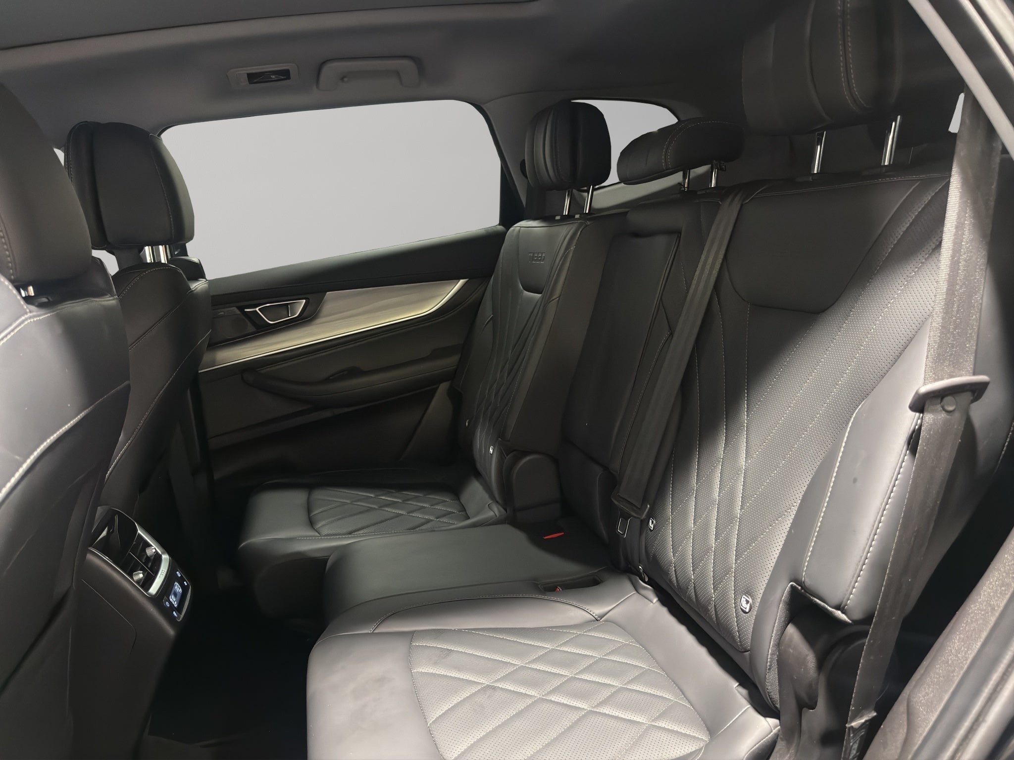 2023 Chirey Tiggo 8 Pro VUD 5 pts. Pro Max Premium, 2.0T, CVT, ADAS, RA-18