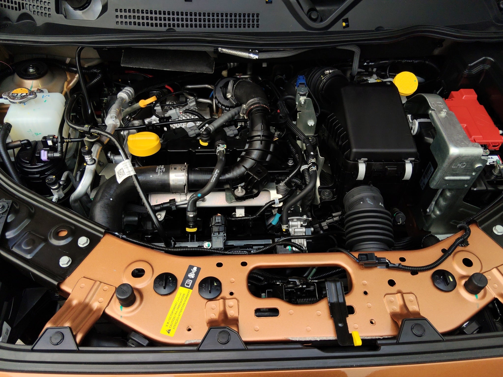 2025 Nissan Magnite VUD 5 pts. Exclusive, 1.0T, TM5, piel, RA-16