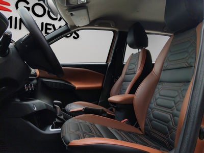 2025 Nissan Magnite VUD 5 pts. Exclusive, 1.0T, TM5, piel, RA-16