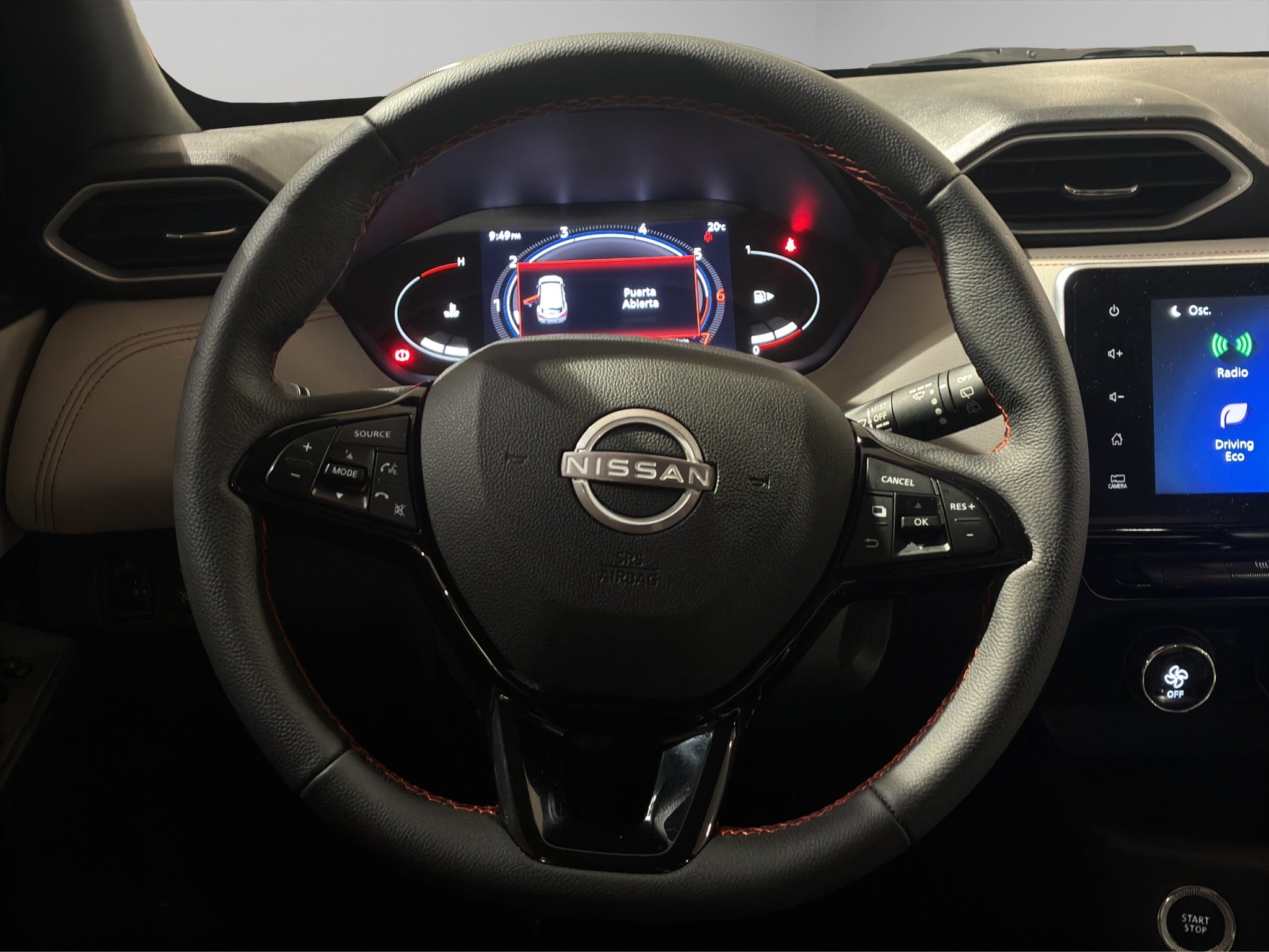 2025 Nissan Magnite VUD 5 pts. Exclusive, 1.0T, TM5, piel, RA-16