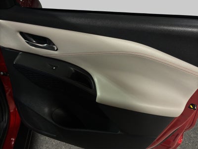 2025 Nissan Magnite VUD 5 pts. Exclusive, 1.0T, TM5, piel, RA-16