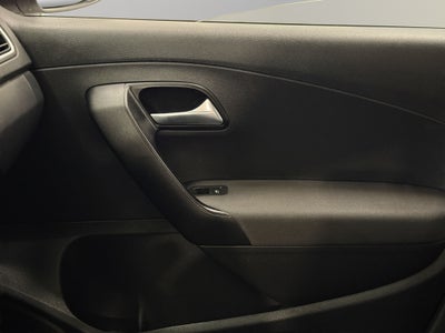 2022 Volkswagen Vento 4 pts. Join, TM5, a/ac., cámara reversa, RA-16