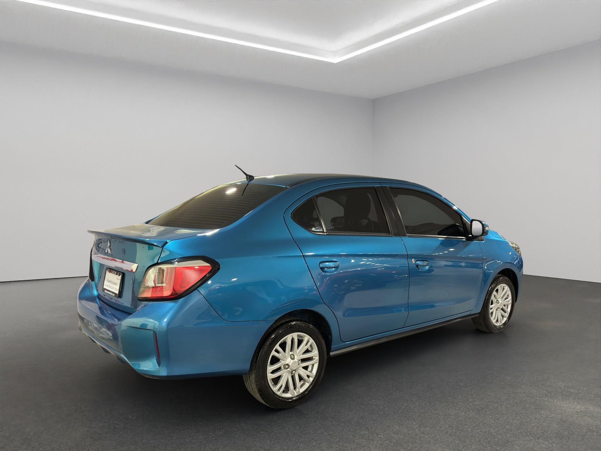 2025 Mitsubishi Mirage 4 pts. G4 GLS, TM5, climatronic, VE, f. niebla, RA-15