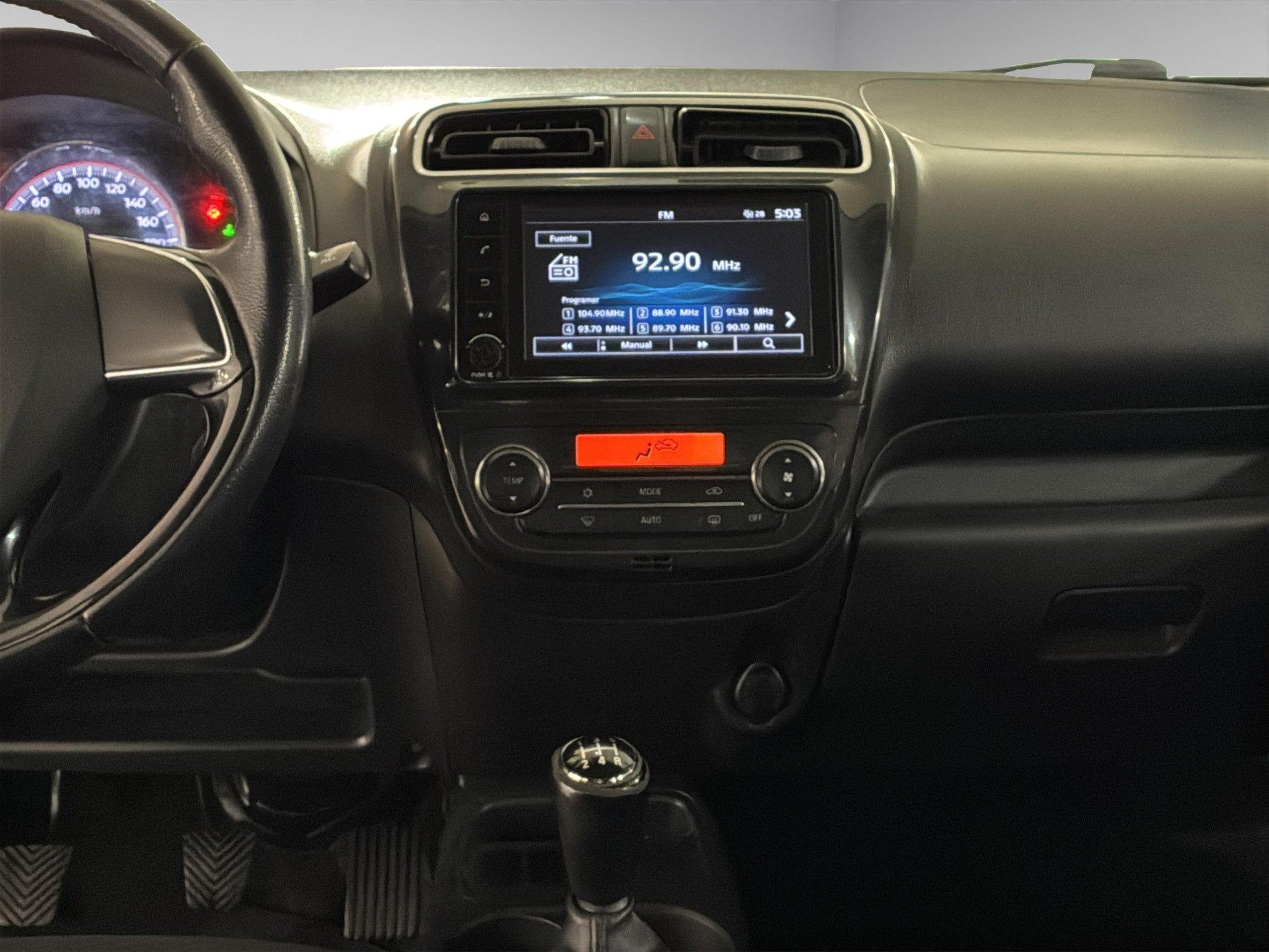 2023 Mitsubishi Mirage 4 pts. G4 GLS, TM5, climatronic, VE, f. niebla, RA-15
